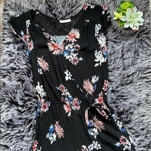 Joe B floral romper size small